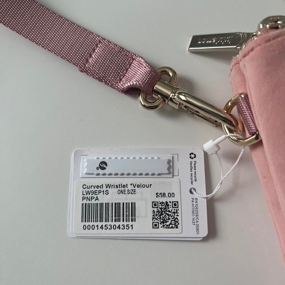 NWT Lululemon pink pastel curved wristlet velour wallet - Picture 6 of 8